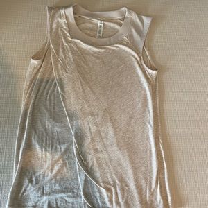 Lululemon sleeveless top